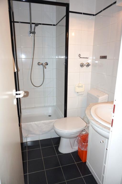 Artus Hotel Dusseldorf Ngoại thất bức ảnh