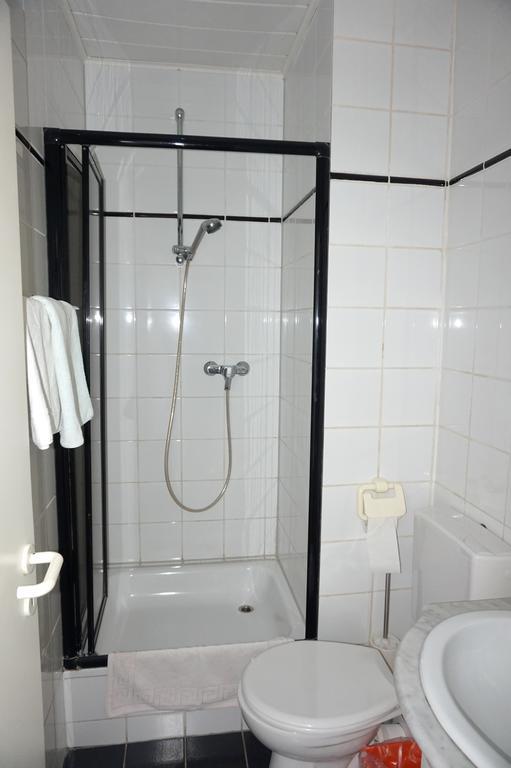 Artus Hotel Dusseldorf Ngoại thất bức ảnh